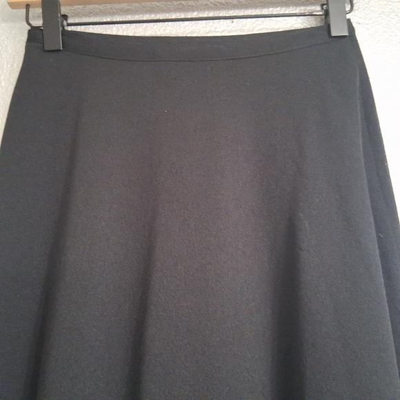Elegant Ingeborg Black Tiered Skirt - Picture 5 of 11
